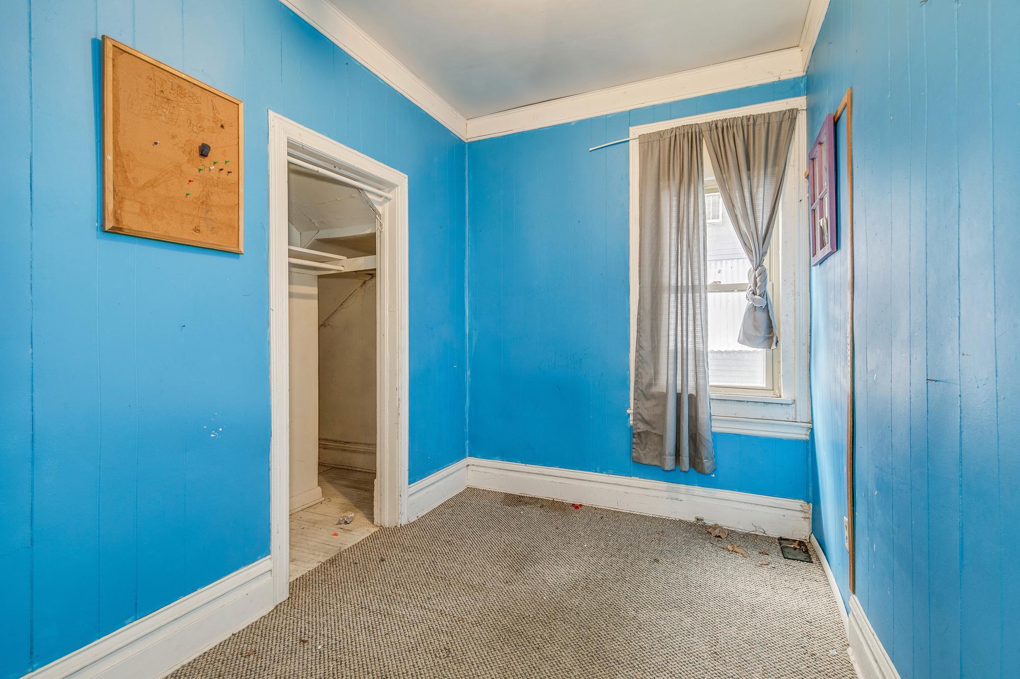 1111 Como Place