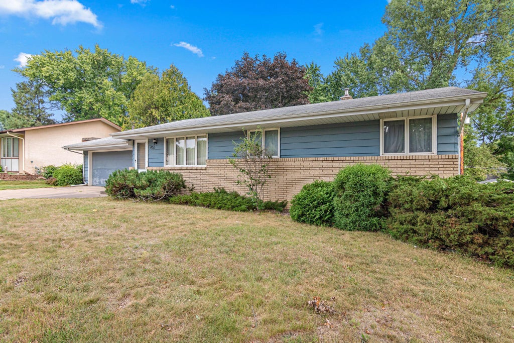 Photo of 405 Terrace Drive, Roseville, MN 55113 (MLS # 7126455)