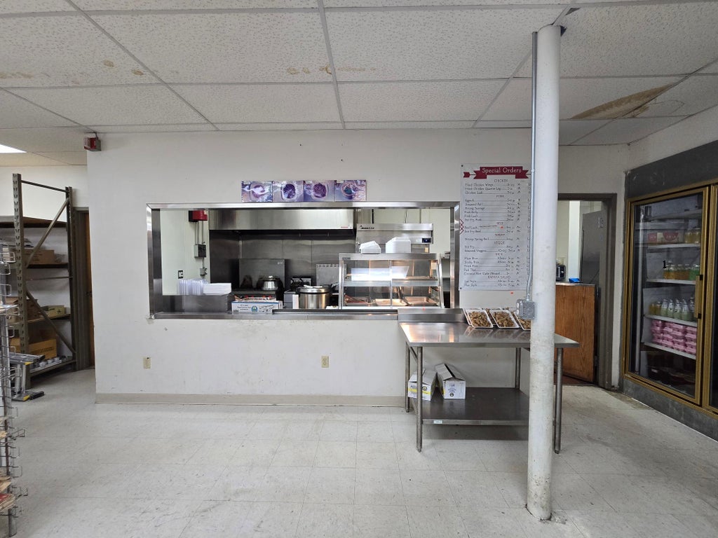 Photo of 4165 Hubbard Avenue N, Robbinsdale, MN 55422 (MLS # 7130576)