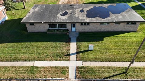 Photo of 324 Main Street, Clinton, MN 56225 (MLS # 6806028)