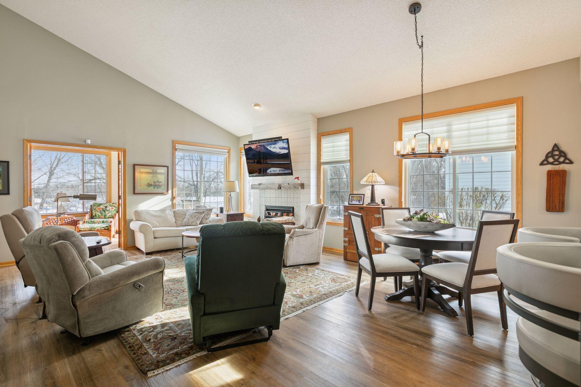 4300 Lawndale Lane N