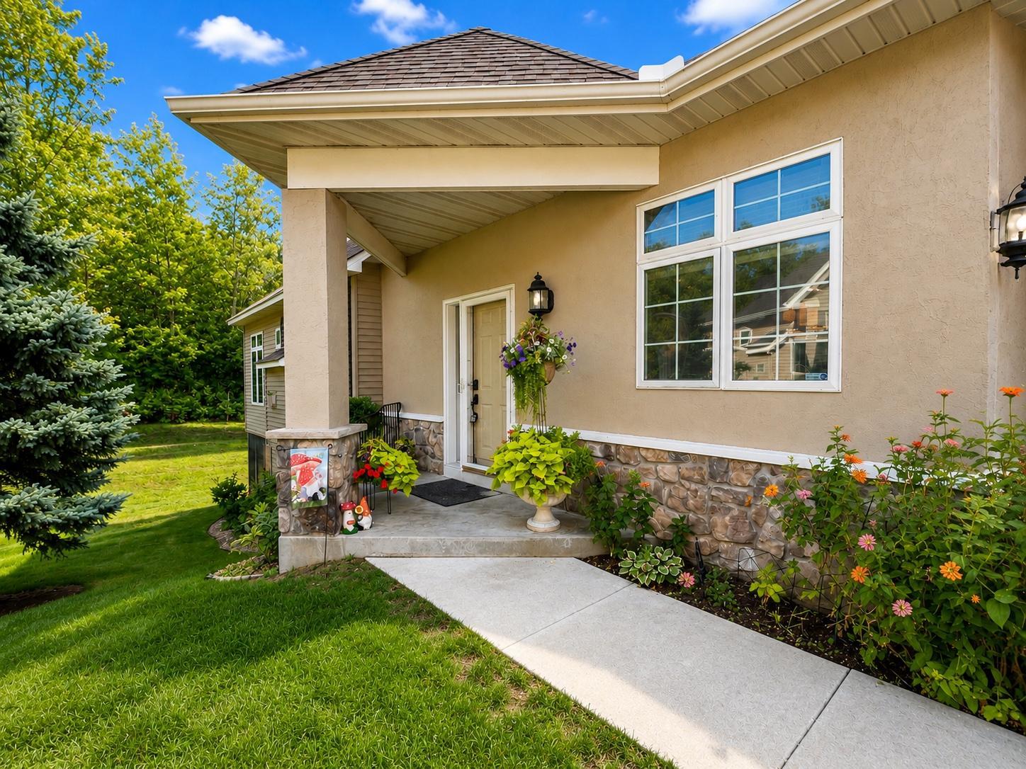 13904 Shoreside Court