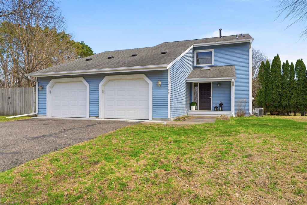 Photo of 17177 Mallard Court, Eden Prairie, MN 55346 (MLS # 7054332)