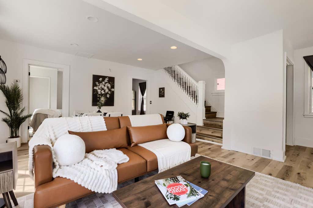 Photo of 3123 Knox Avenue N, Minneapolis, MN 55411 (MLS # 7124764)