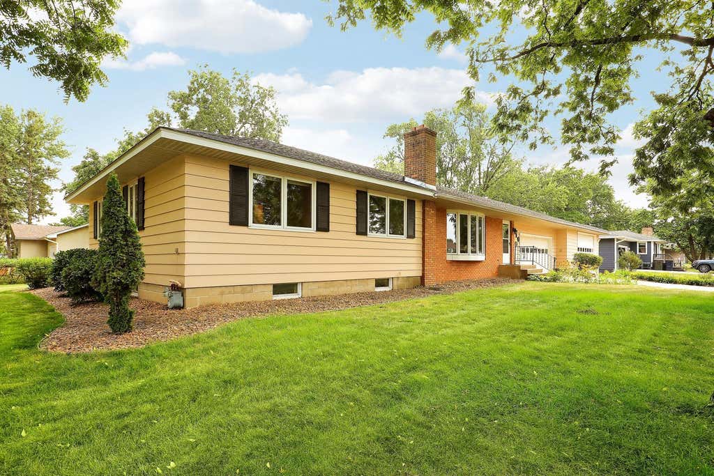 Photo of 816 Maple Street, Farmington, MN 55024 (MLS # 7121368)