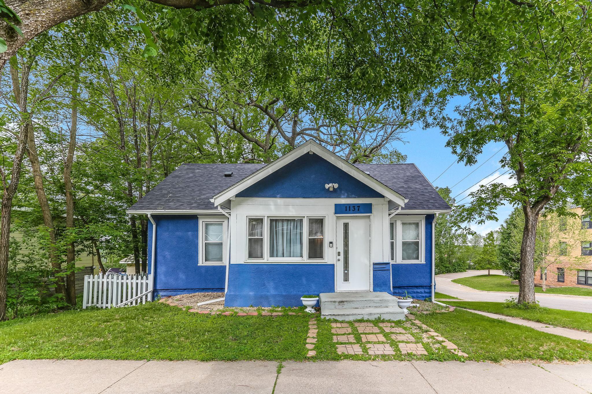 1137 Westminster Street