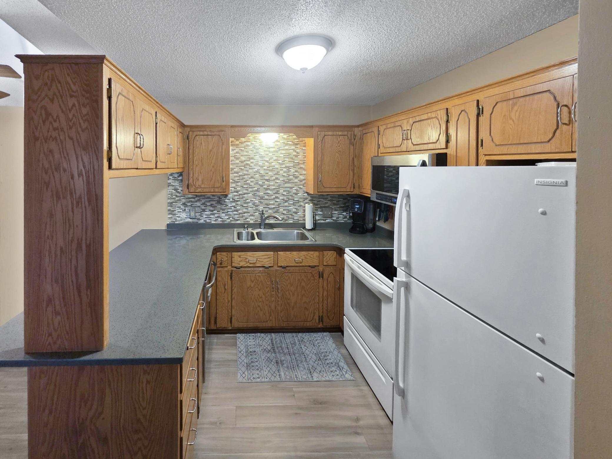 3323 Greenbrier Street