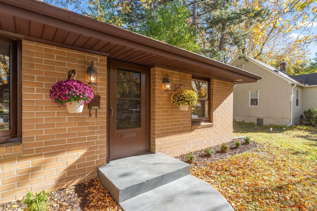 Photo of 9523 10th Avenue S, Bloomington, MN 55420 (MLS # 7032590)