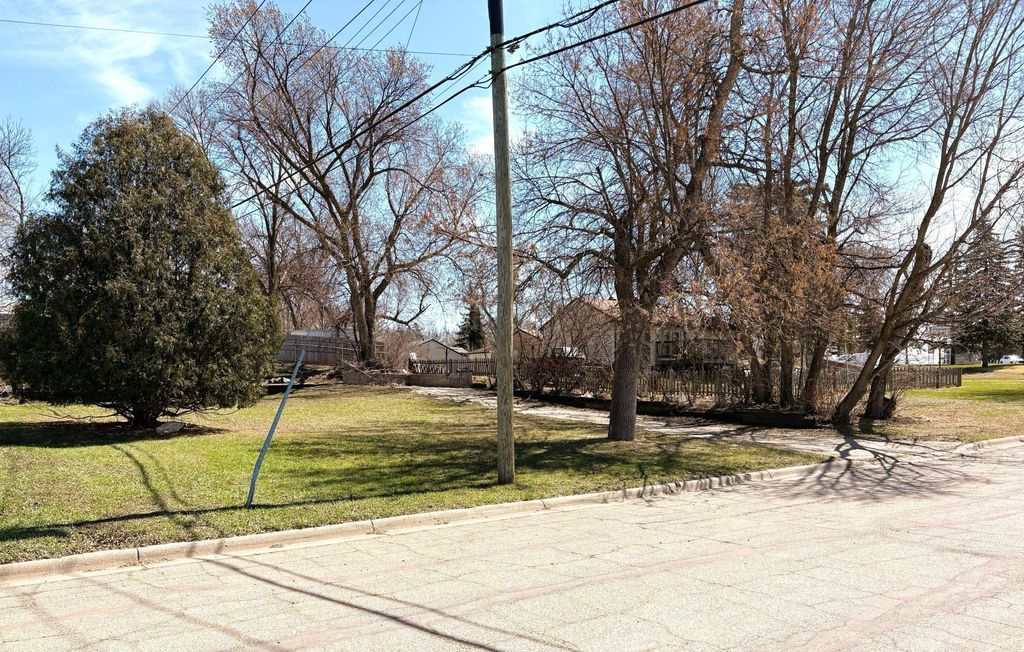 Photo of 513 S Concord Street, Fergus Falls, MN 56537 (MLS # 7058752)