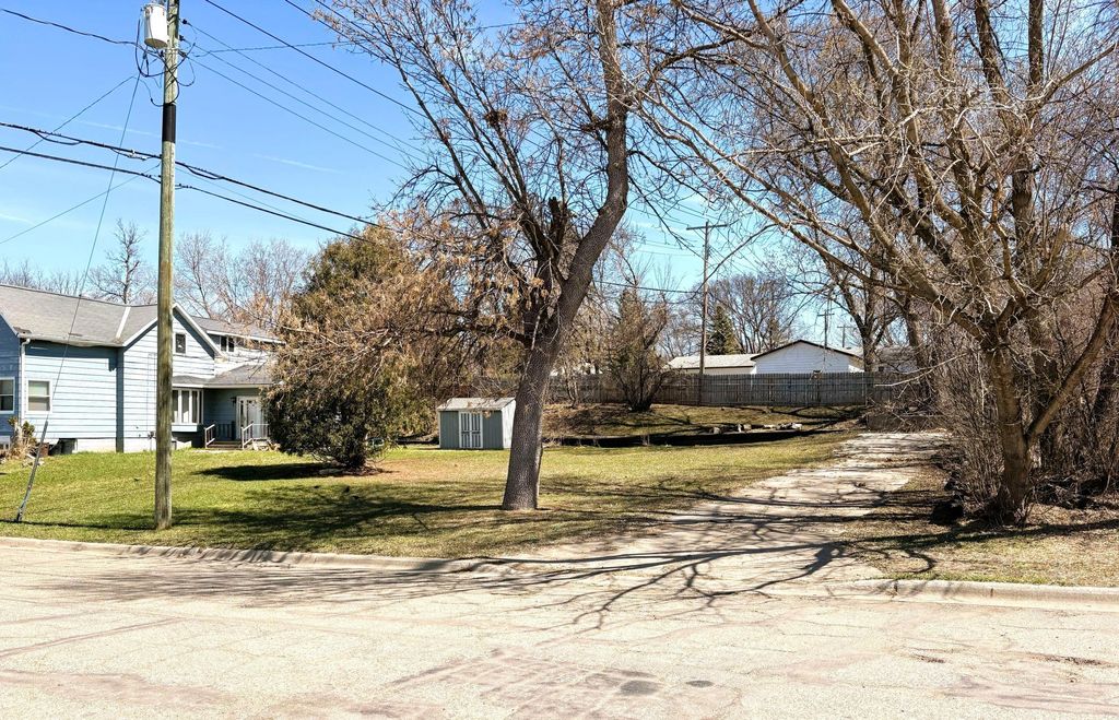 Photo of 513 S Concord Street, Fergus Falls, MN 56537 (MLS # 7058752)