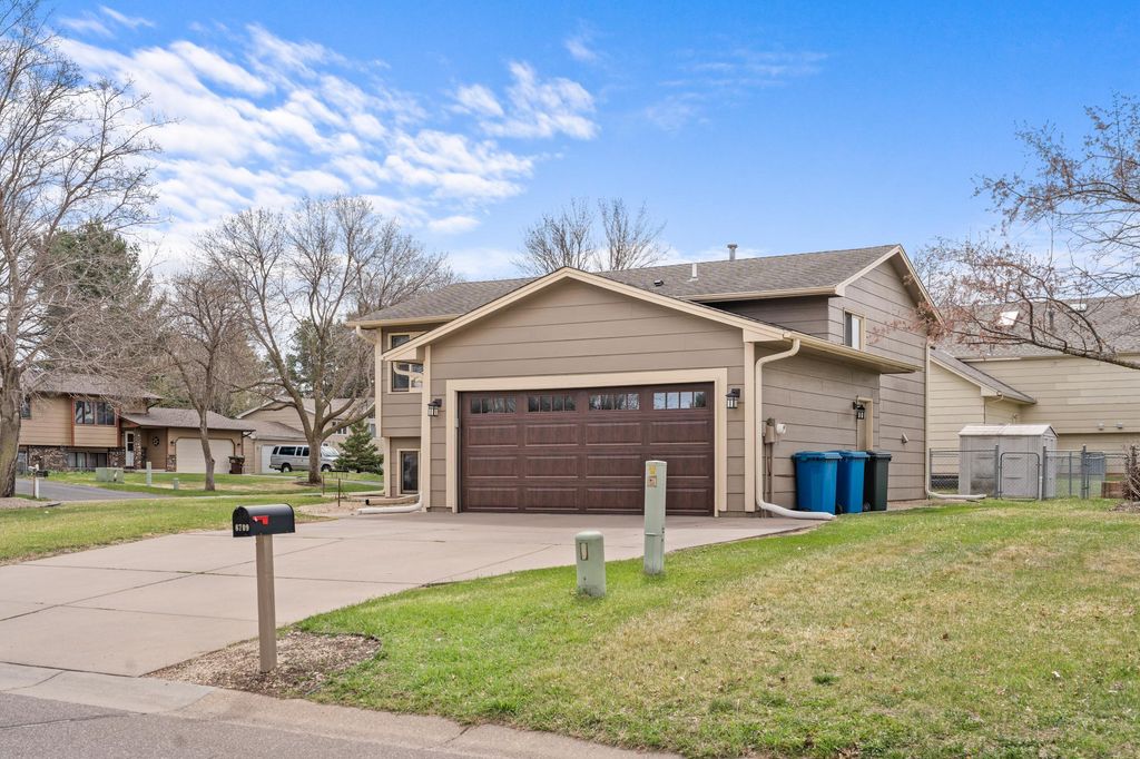 Photo of 6709 110th Avenue N, Champlin, MN 55316 (MLS # 7061090)