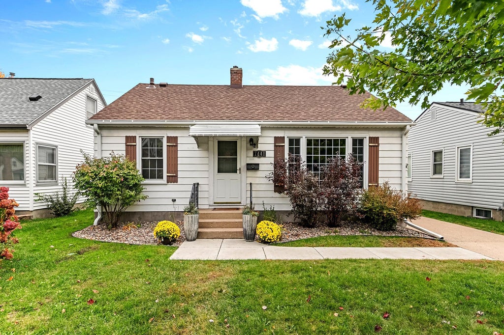 Photo of 7441 Aldrich Avenue S, Richfield, MN 55423 (MLS # 7098521)