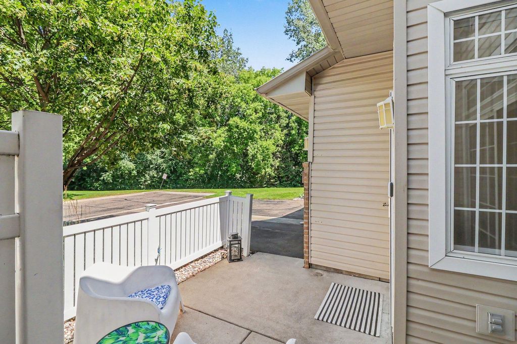 Photo of 8443 Cortland Road, Eden Prairie, MN 55344 (MLS # 7100665)