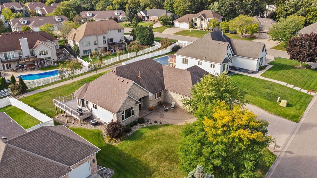 Photo of 3151 Bent Tree Hills Drive, New Brighton, MN 55112 (MLS # 6797209)