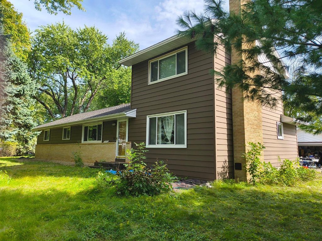 Photo of 13529 Arthur Street W, Minnetonka, MN 55305 (MLS # 7037752)