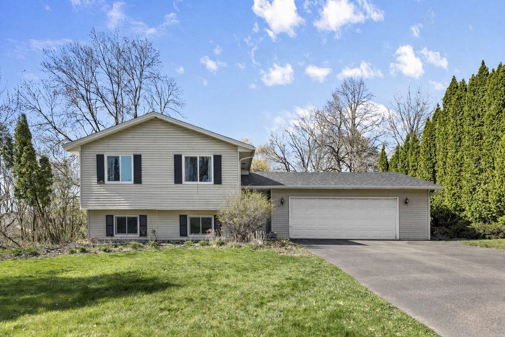 Photo of 2767 Granite Court N, Oakdale, MN 55128 (MLS # 7016627)