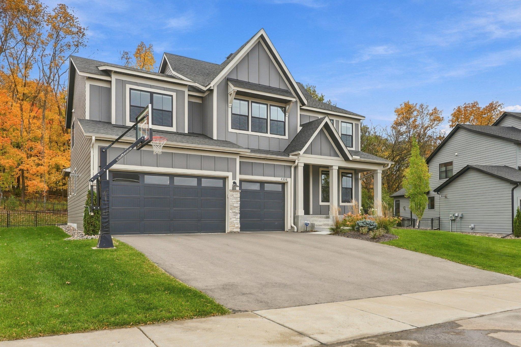 4304 Hillside Drive