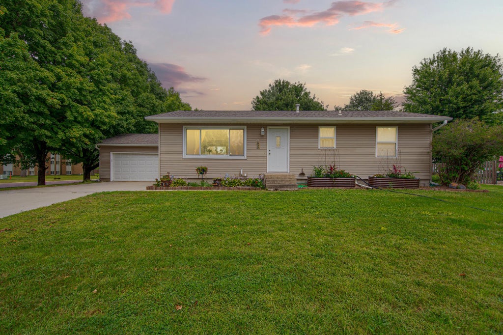 Photo of 124 13th Avenue NW, Waseca, MN 56093 (MLS # 7126132)