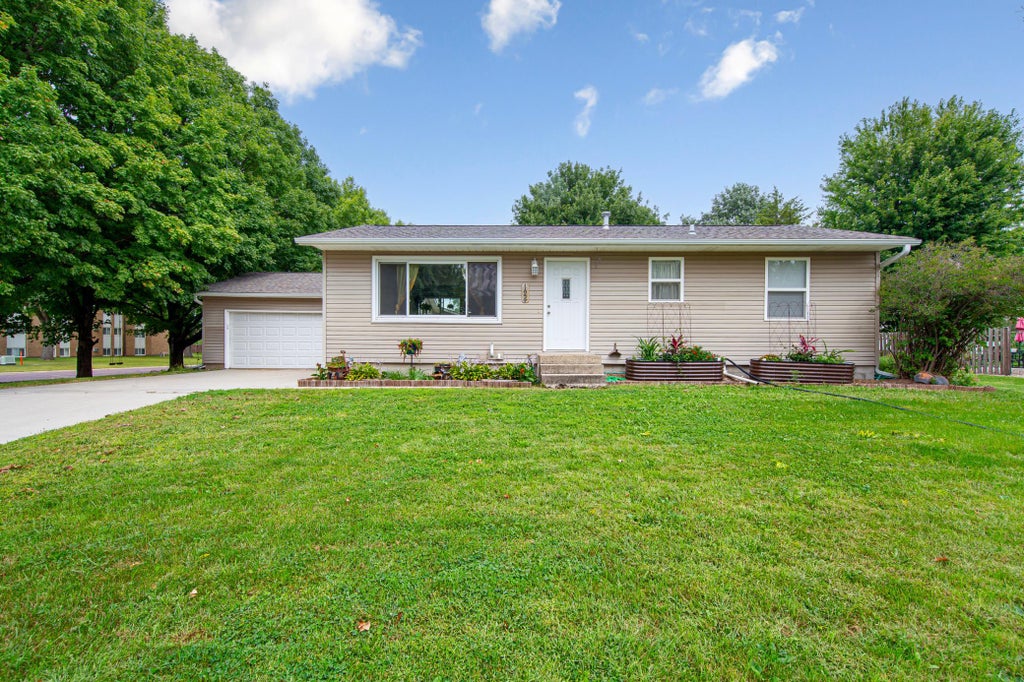 Photo of 124 13th Avenue NW, Waseca, MN 56093 (MLS # 7126132)