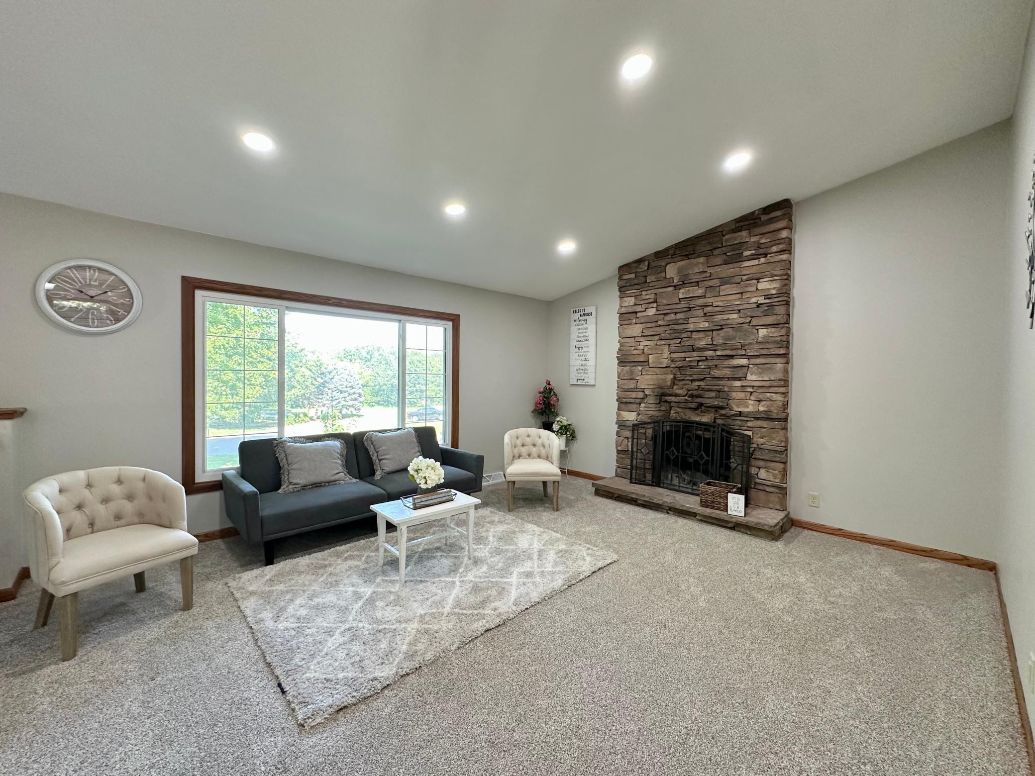 11900 Highland View Circle