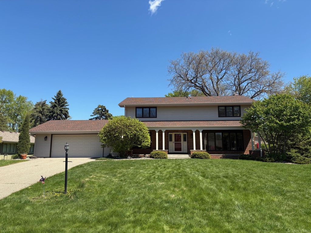 Photo of 3052 Cherrywood Court, Eagan, MN 55121 (MLS # 7071448)