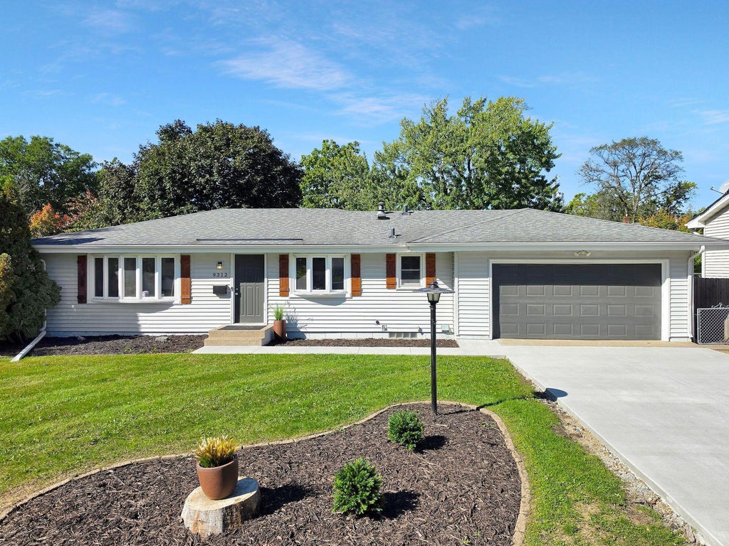Photo of 9312 Oakland Avenue S, Bloomington, MN 55420 (MLS # 7159444)