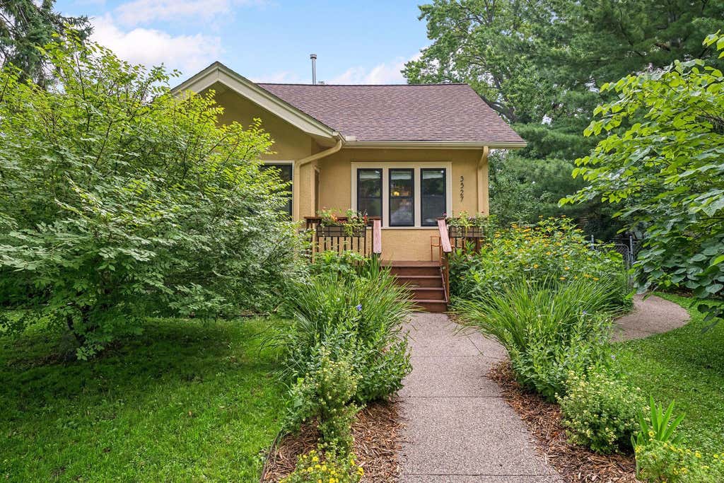 Photo of 3527 40th Avenue S, Minneapolis, MN 55406 (MLS # 7105145)