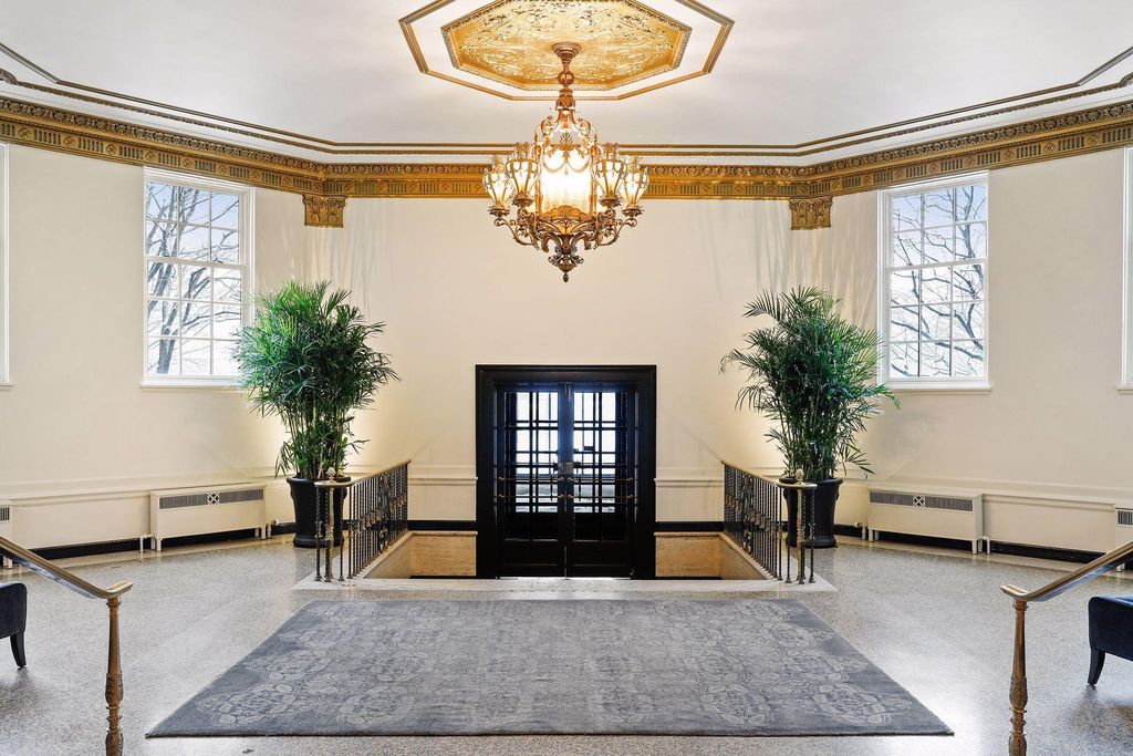 Photo of 510 Groveland Avenue #522, Minneapolis, MN 55403 (MLS # 7014023)