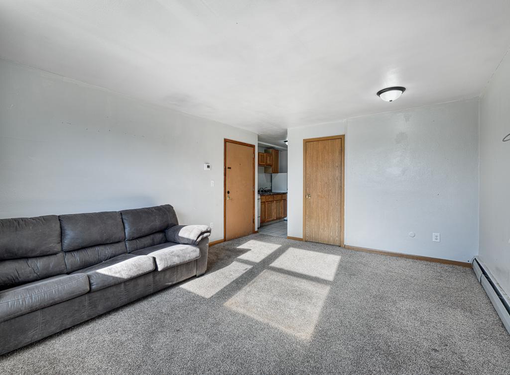 881-889 Maryland Avenue E