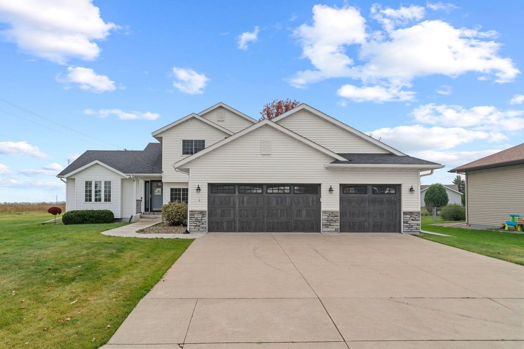 Photo of 2595 Fox Hollow Lane, Owatonna, MN 55060 (MLS # 7022767)