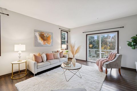 9580 Madison Drive 4 Chanhassen MN 55317