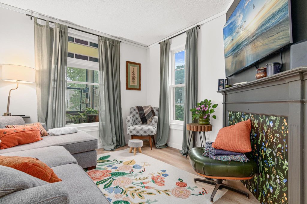 Photo of 1515 Blair Ave Ave, Saint Paul, MN 55104 (MLS # 7045155)