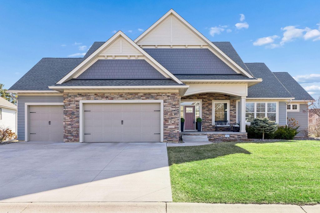 Photo of 17 Crescent Lane, North Oaks, MN 55127 (MLS # 7028729)