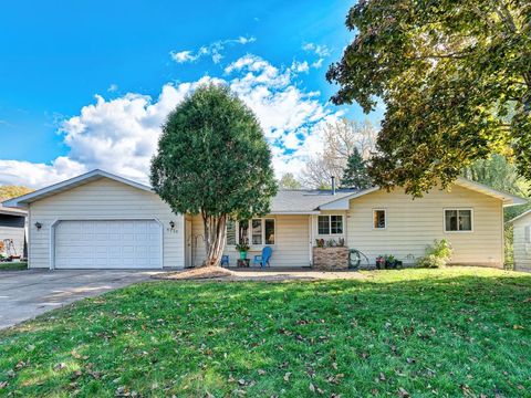 8336 Cloman Avenue Inver Grove Heights MN 55076
