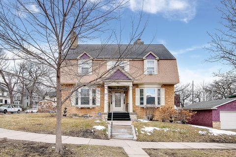 451 Lynnhurst Avenue E Saint Paul MN 55104