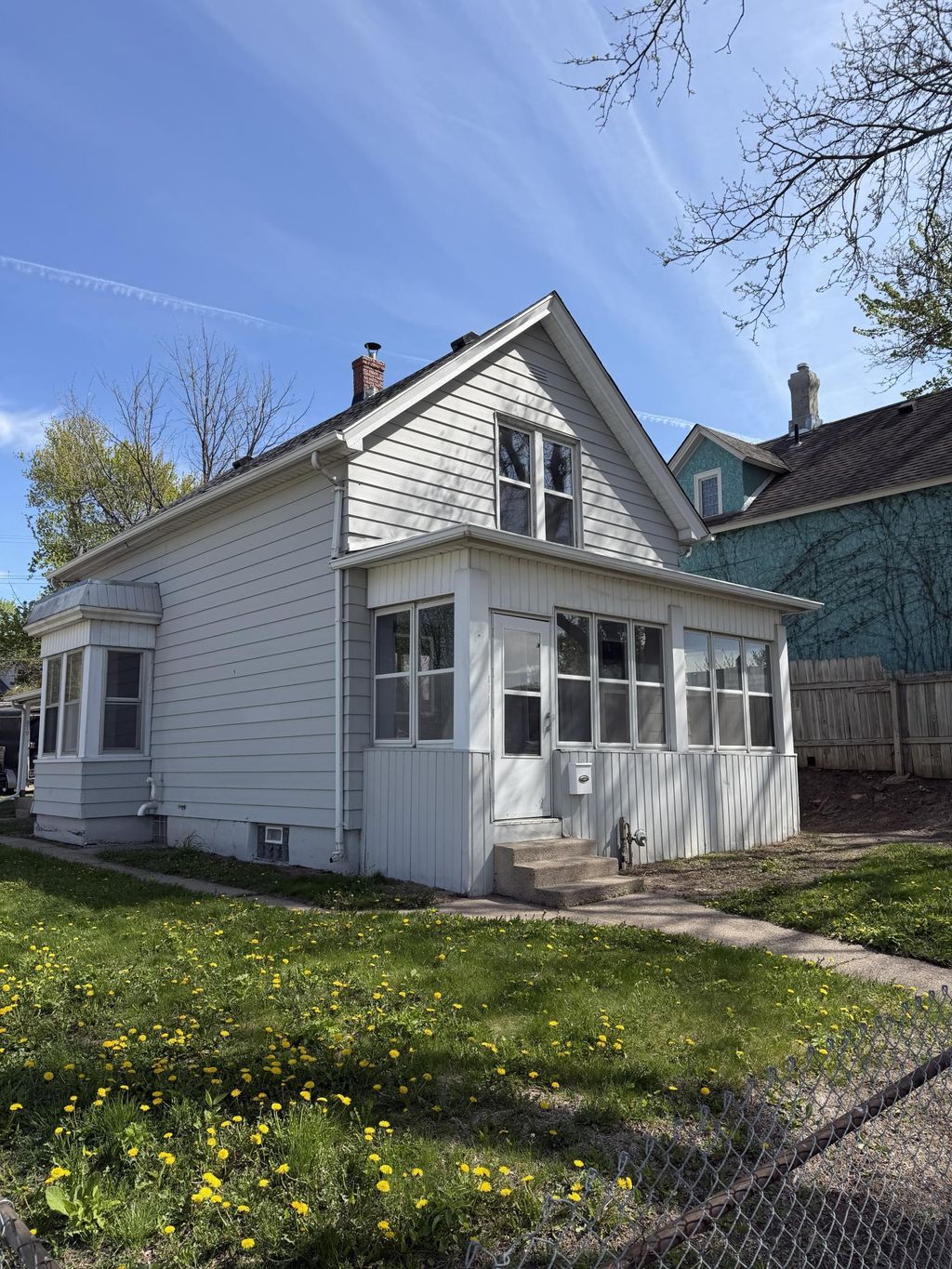Photo of 879 Conway Street, Saint Paul, MN 55106 (MLS # 7067841)