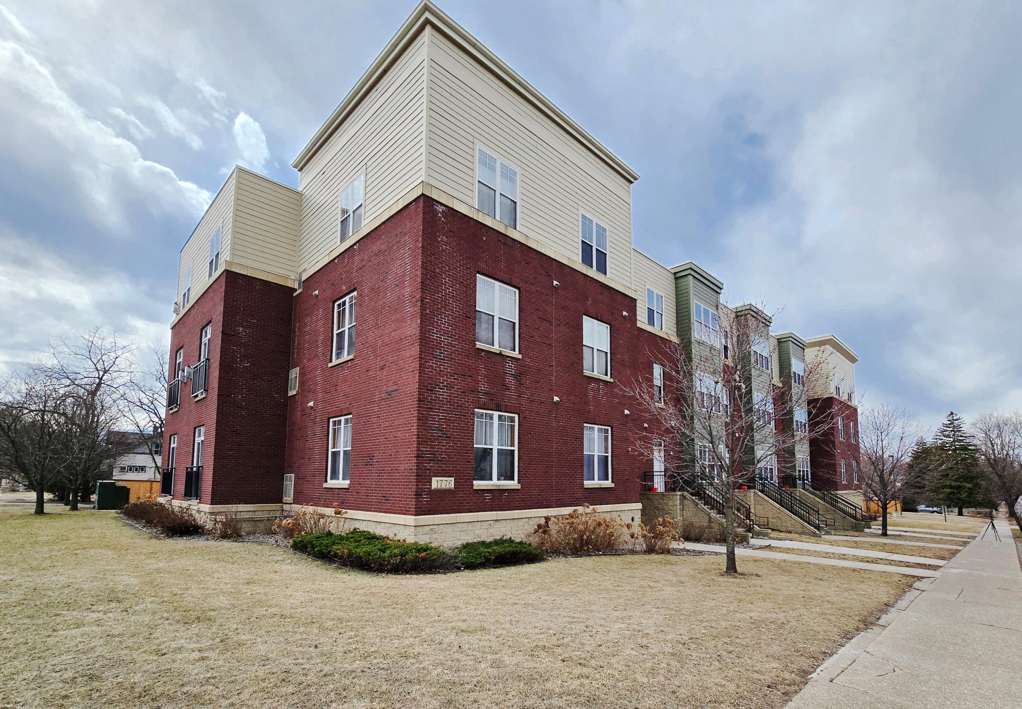 1776 Maryland Avenue E 303