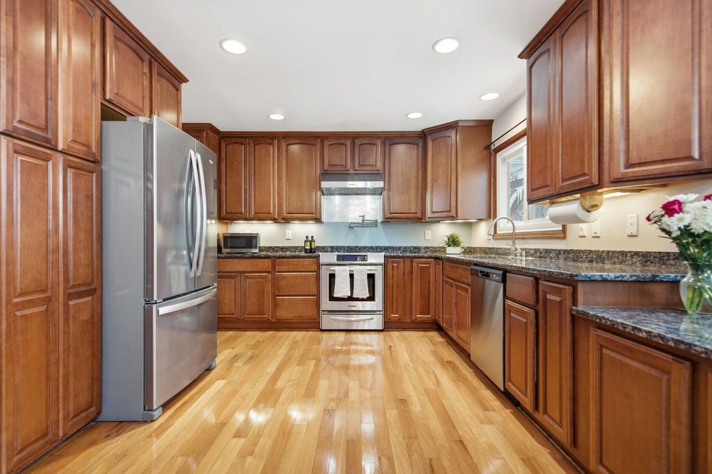 Photo of 2420 Mounds Avenue, New Brighton, MN 55112 (MLS # 6826413)