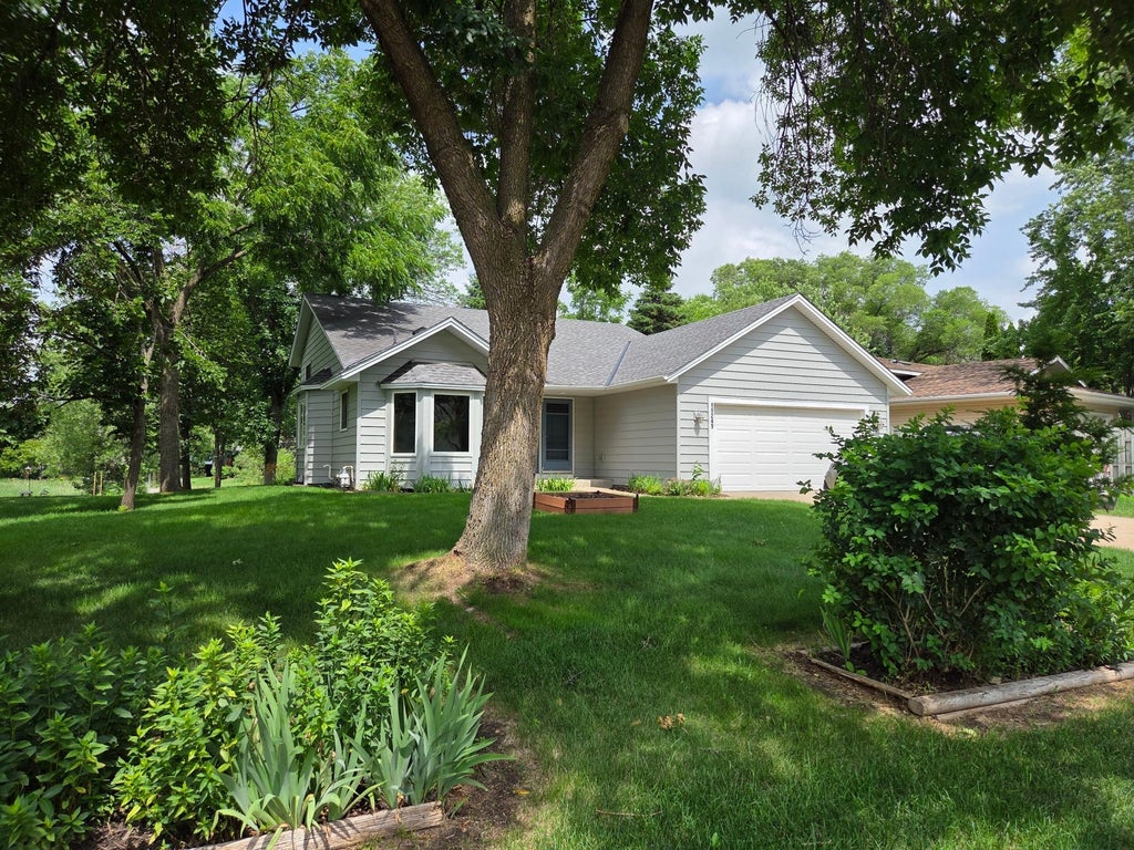 Photo of 11249 Kentucky Avenue N, Champlin, MN 55316 (MLS # 7073599)
