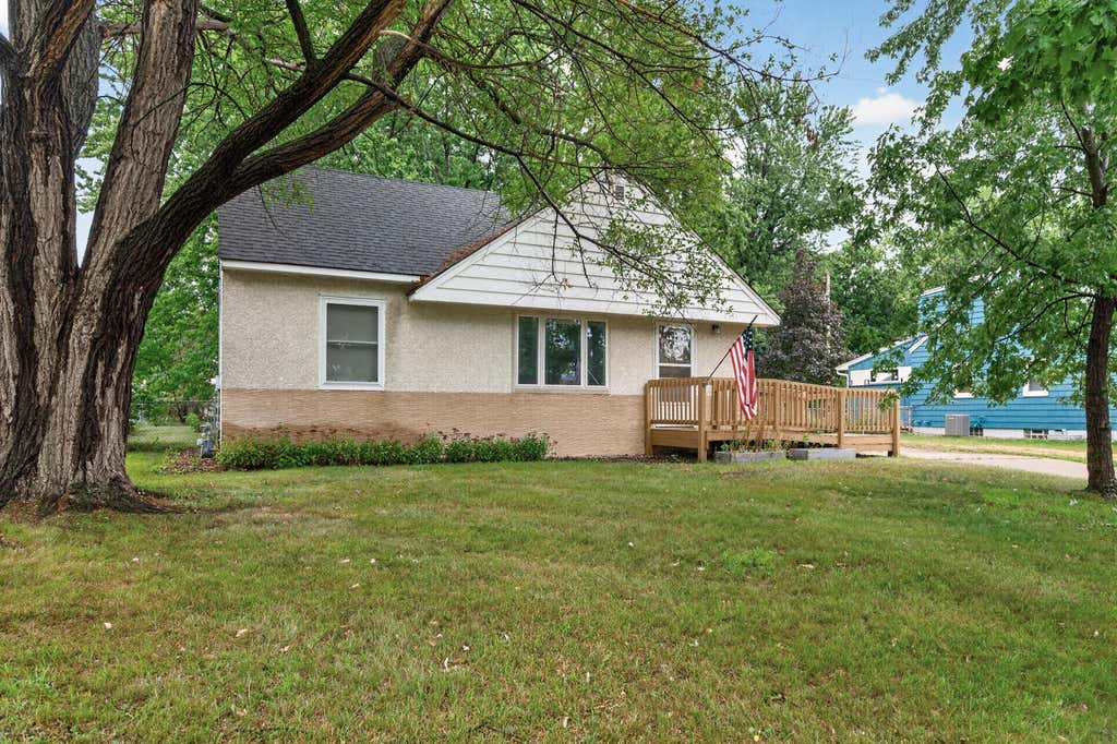 Photo of 2551 Rainbow Lane, New Brighton, MN 55112 (MLS # 7111377)