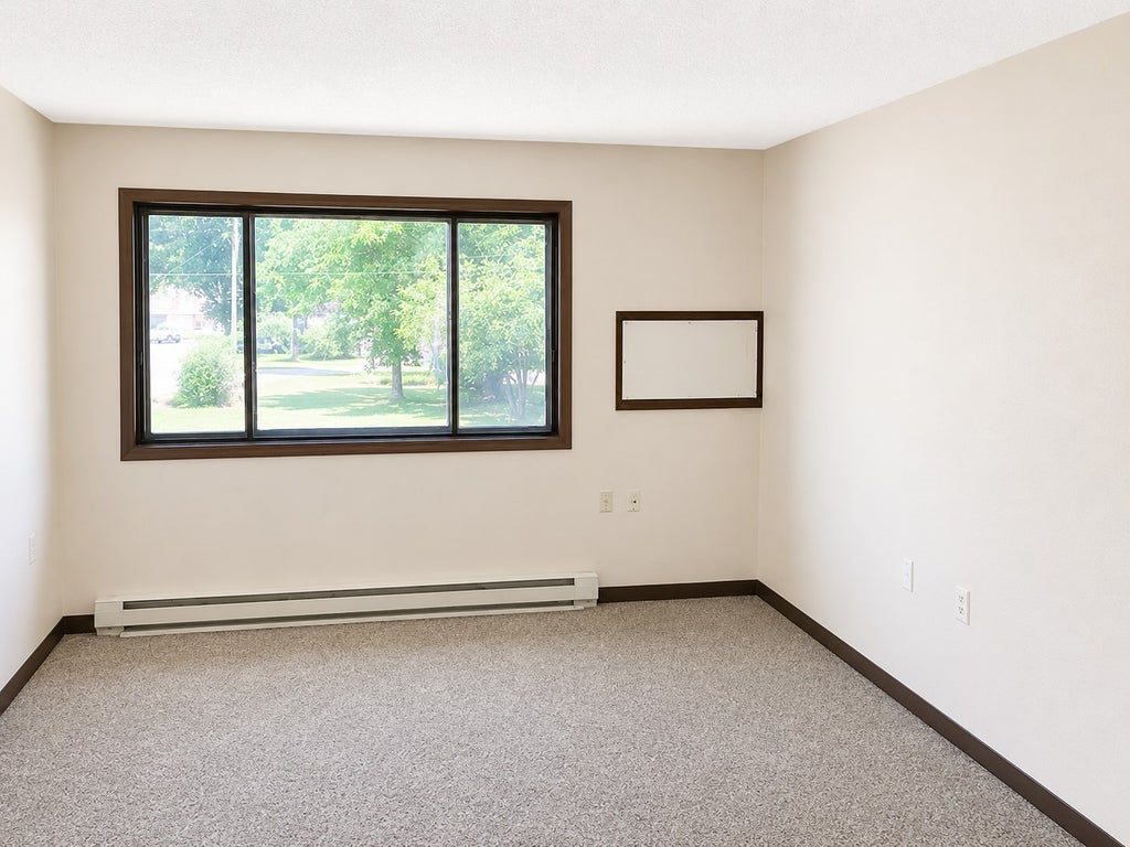 Photo of 401 S Oak Street #8, Ellsworth, MN 56129 (MLS # 7105161)