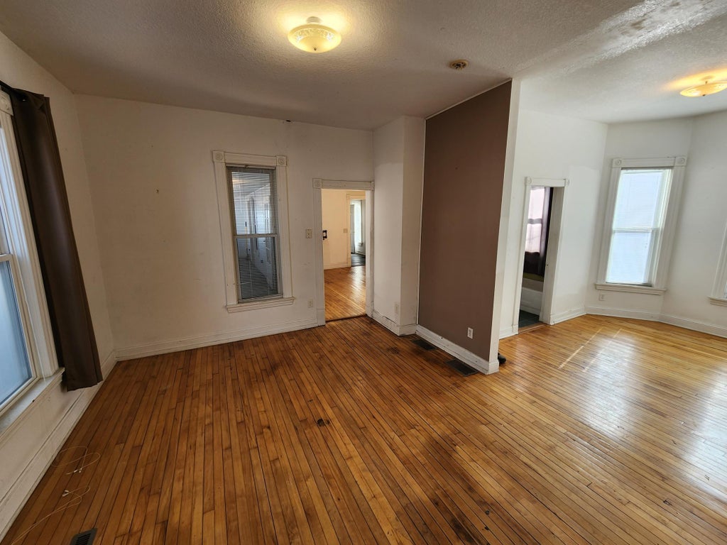 Photo of 1925 Elliot Avenue, Minneapolis, MN 55404 (MLS # 7115070)