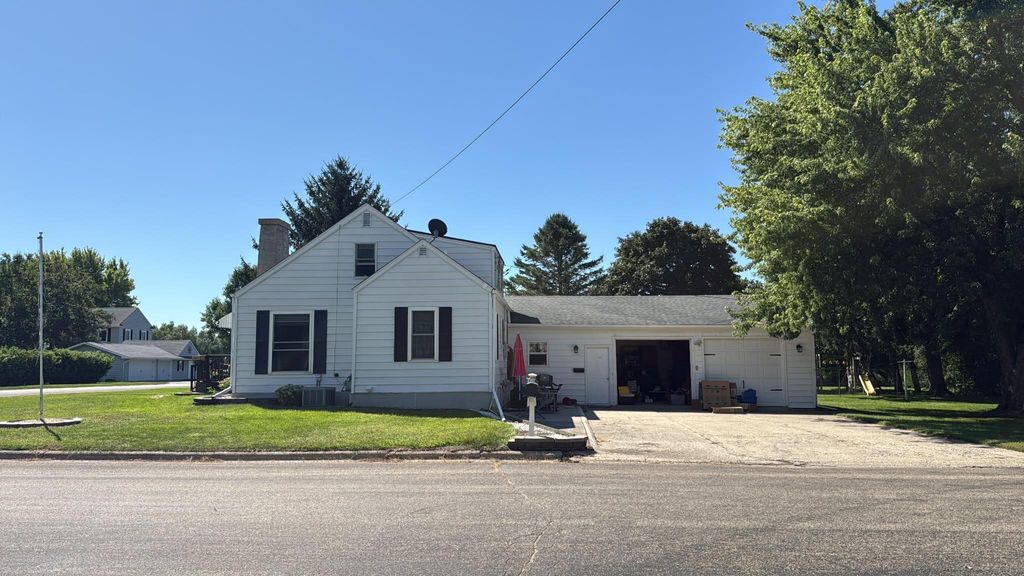 Photo of 107 College Avenue N, Fulda, MN 56131 (MLS # 7009743)
