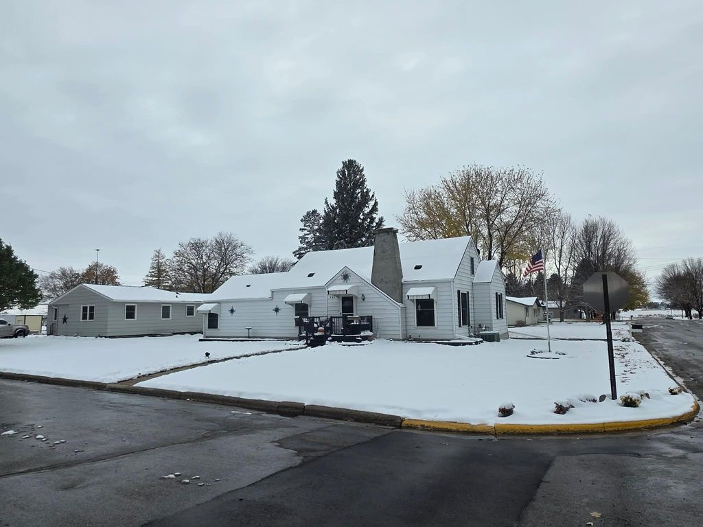 Photo of 107 College Avenue N, Fulda, MN 56131 (MLS # 7009743)