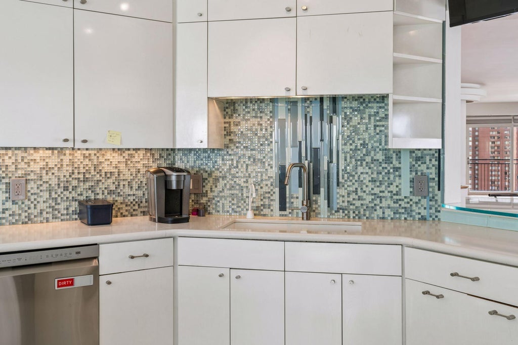 Photo of 1225 Lasalle Avenue #2307, Minneapolis, MN 55403 (MLS # 7162225)
