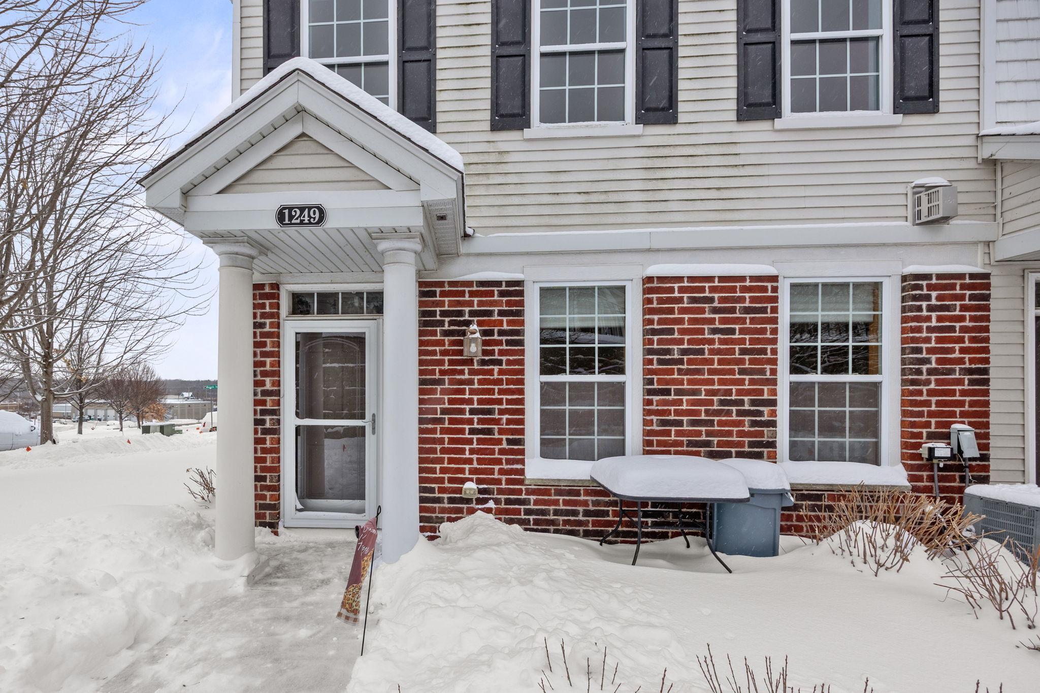 1249 Majestic Avenue 316