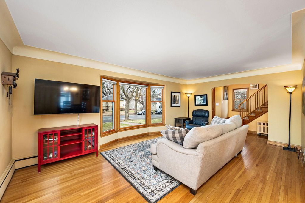 Photo of 298 Washburn Avenue N, Minneapolis, MN 55405 (MLS # 7055026)