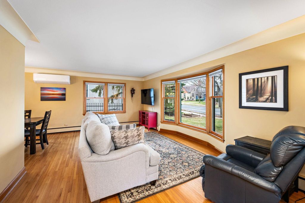 Photo of 298 Washburn Avenue N, Minneapolis, MN 55405 (MLS # 7055026)