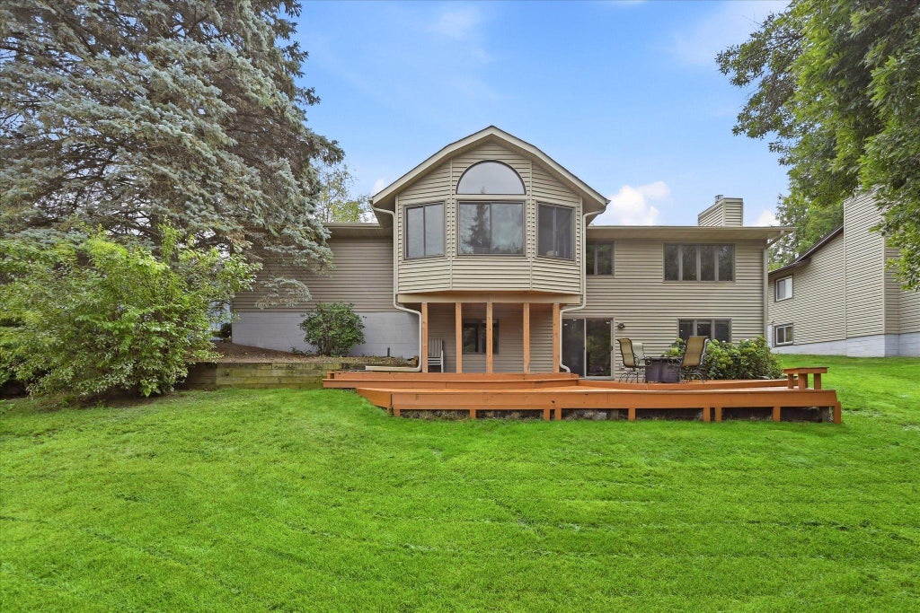Photo of 2523 Oak Court, White Bear Lake, MN 55110 (MLS # 7147757)