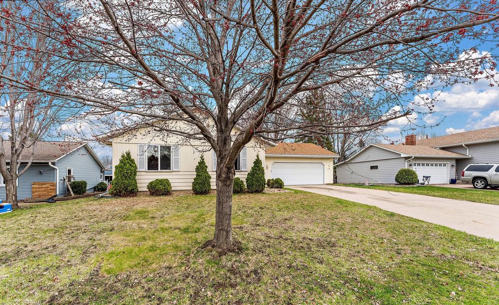 Photo of 163 Southwind Lane, West Saint Paul, MN 55118 (MLS # 7035384)